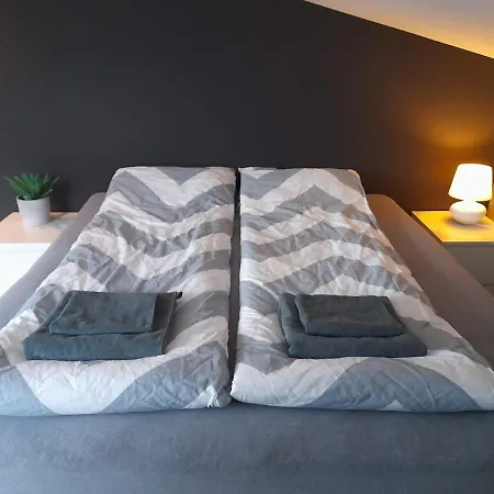 Villa Modern 5 Bedroom Home, Close To Everything! Kvaloysletta